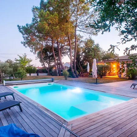 La Des Hautes 4 étoiles, 10 Personnes, Piscine Privée Chauffée, Parc Arboré, Proche Et Marais Villa