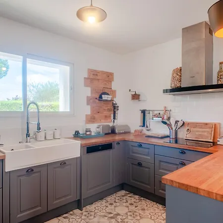 La Des Hautes 4 étoiles, 10 Personnes, Piscine Privée Chauffée, Parc Arboré, Proche Et Marais