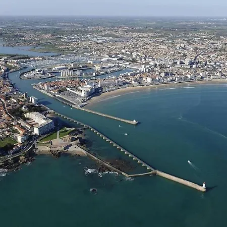 La Des Hautes 4 étoiles, 10 Personnes, Piscine Privée Chauffée, Parc Arboré, Proche Et Marais Villa *