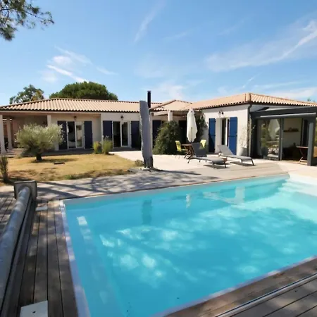 Hautes Mers, Piscine Chauffee & Grand Jardin Talmont-Saint-Hilaire